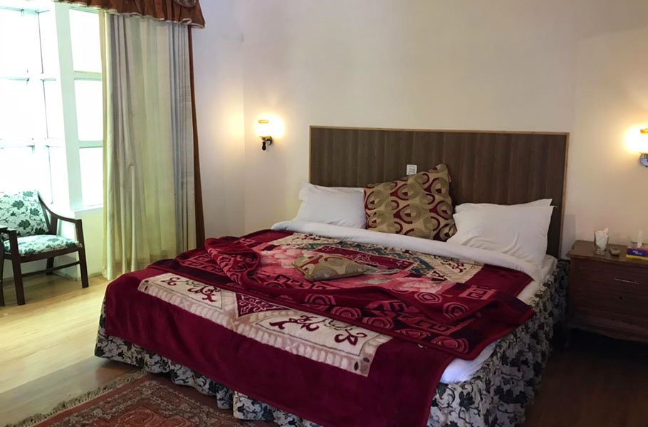 Deluxe-Parhena-Cottages1