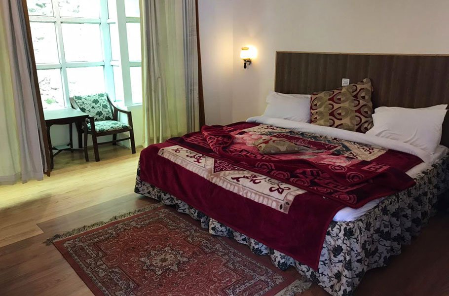Deluxe-Parhena-Cottages2